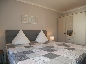 3 habitaciones, escritorio, cuna de viaje y wifi 