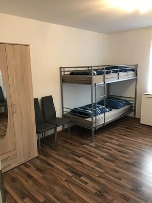 Iron/ironing board, free WiFi, bed sheets