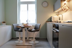 Fridge, microwave, oven, dishwasher