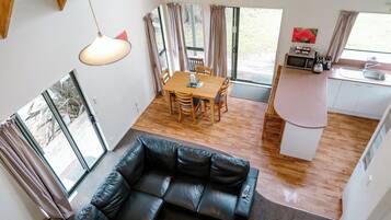 Familien-Ferienhaus | Wohnbereich | Flachbildfernseher