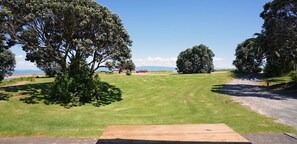Streamside / Seaview 3 Bedroom Family Cottage | Iron/ironing board, free WiFi, bed sheets