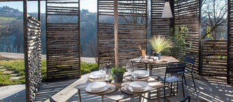RUSTAGNI 1834: VILLA MED BASSENG I BAROLO-REGIONEN