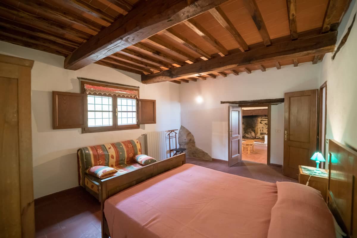 Honeymoon appartement, 1 slaapkamer (Rosmarino) | 1 slaapkamer, luxe beddengoed, donzen dekbedden, een laptopwerkplek