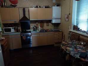 Fridge, microwave, stovetop