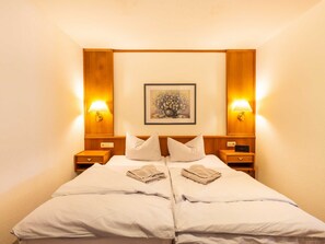 2 bedrooms, WiFi, bed sheets