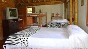 Room - Hotel Cabañas Las Bifloras (Santa Rosa de Cabal)