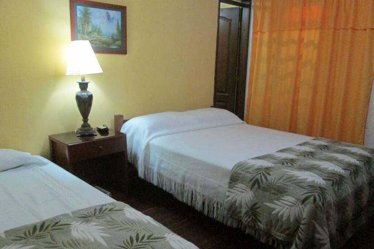 Triple Room | WiFi (free), bed sheets
