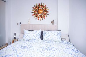1 bedroom, desk, iron/ironing board, WiFi