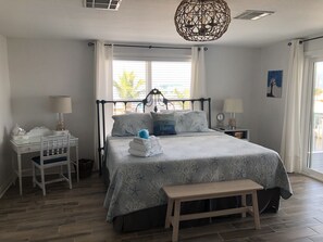 4 bedrooms, desk, iron/ironing board, free WiFi