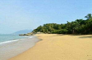 Platja a a prop 