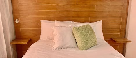 Junior Room, 1 Bedroom | Egyptian cotton sheets, premium bedding, down comforters, pillowtop beds