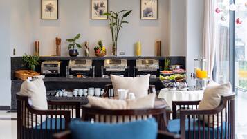 Daily buffet breakfast for a fee