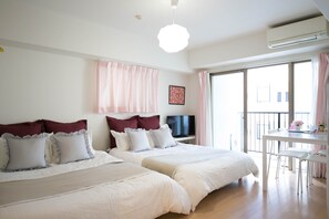 3 ห้องนอน, ห้องเก็บเสียง, เตารีด/โต๊ะรีดผ้า, Wi-Fi ฟรี