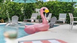 室外泳池、暖水池