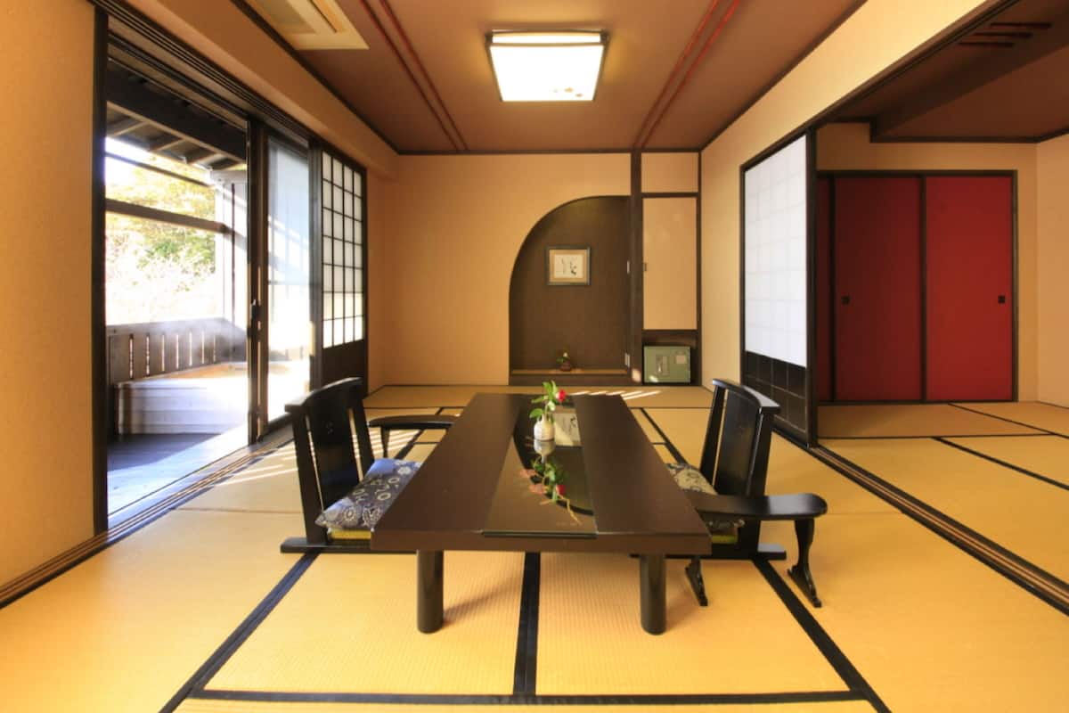 1 bedroom, in-room safe, desk, free WiFi