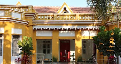 Roambay Hostels