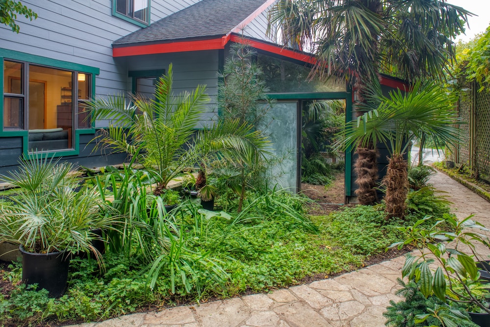 Sehome Garden Inn photo 2
