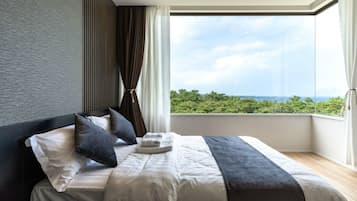 3 bedrooms, premium bedding, down duvets, individually decorated