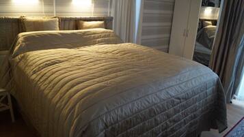 4 Schlafzimmer, Schreibtisch, kostenloses WLAN