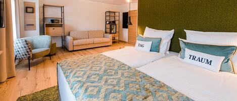 1 bedroom, desk, WiFi, bed sheets