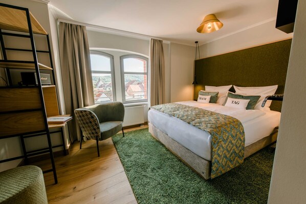 Unclassified image, 1 of 16, button