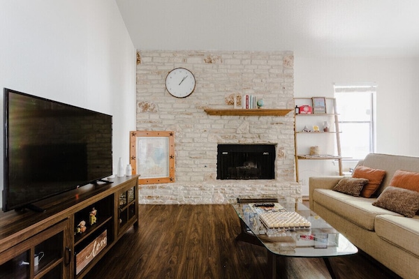 Sunken Living Room with Vaulted Ceiling