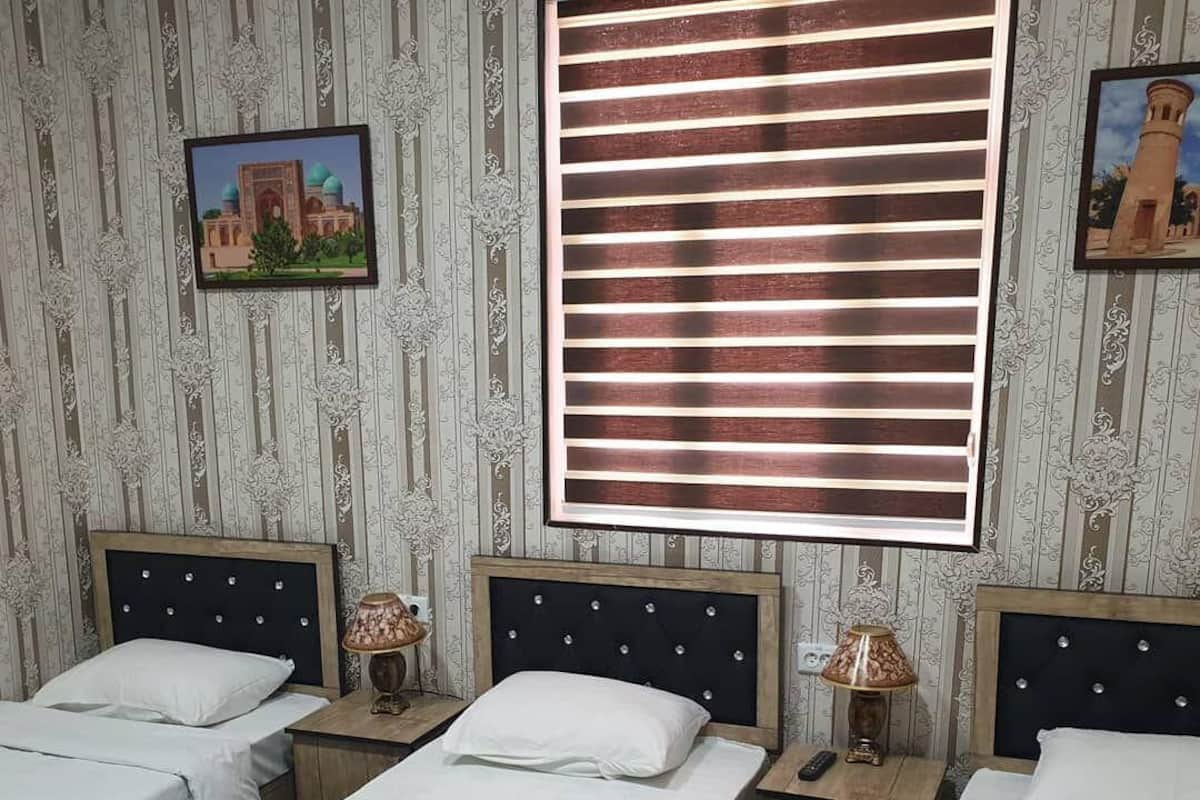 Standard Triple Room | Television