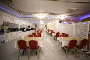 Desayuno buffet incluido todos los días 