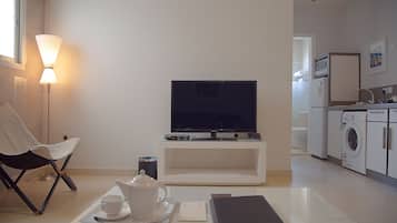 Apartment, 1 Bedroom | Living area