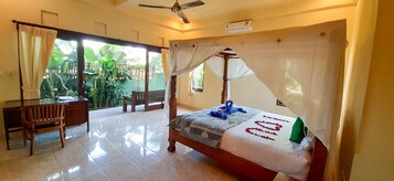 1 habitación, muebles diferentes, escritorio y wifi gratis 