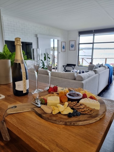 Romantic Couples Waterfront Escape