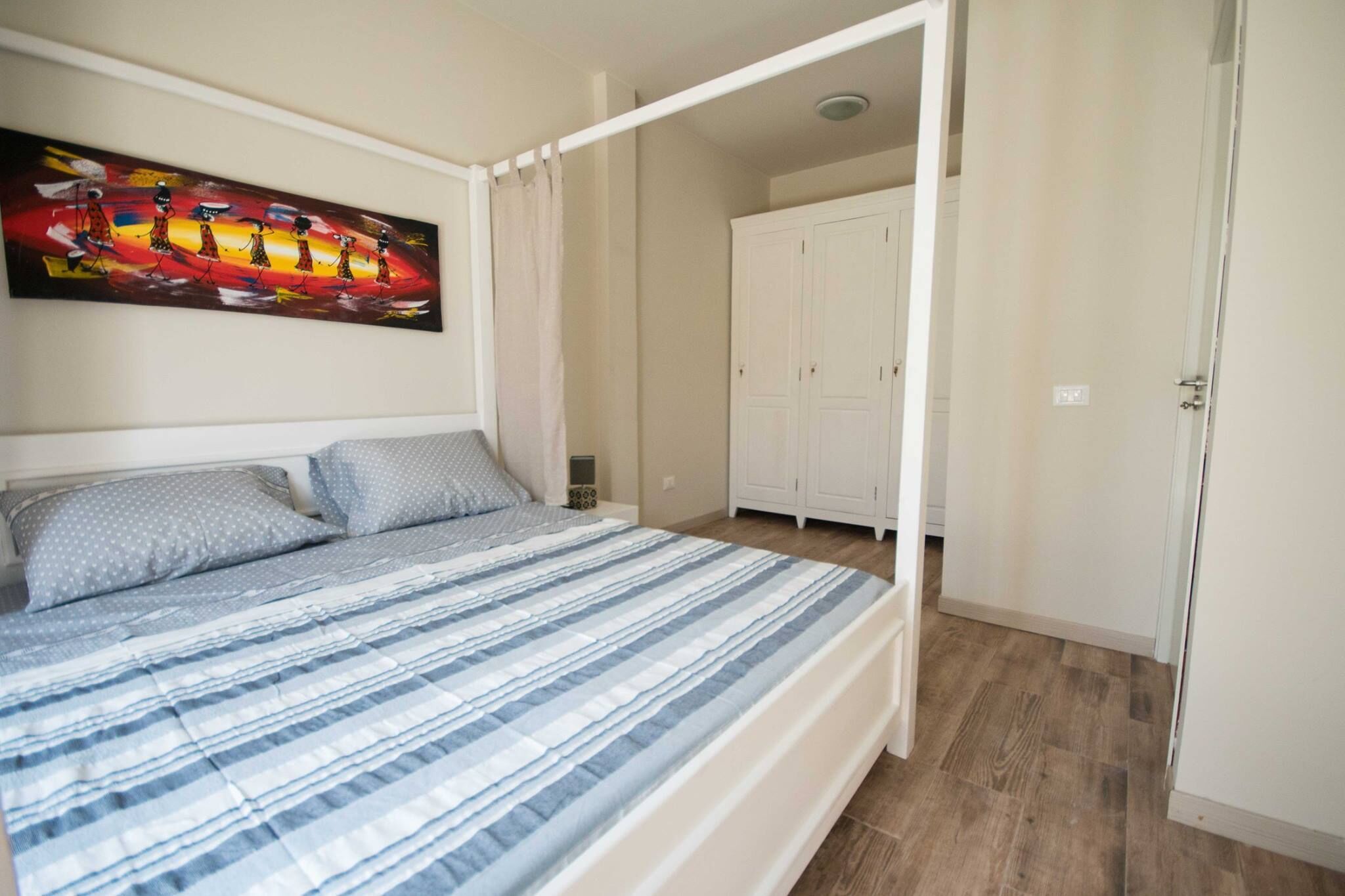2 bedrooms, WiFi, bed sheets, wheelchair access