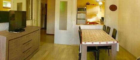 تناول الطعام