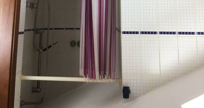 APPARTEMENT DEUX PIĂCES SUR LE FRONT DE MER DE RIMINI