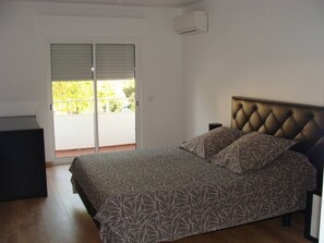 2 Schlafzimmer, Bügeleisen/Bügelbrett, Reisekinderbett, kostenloses WLAN