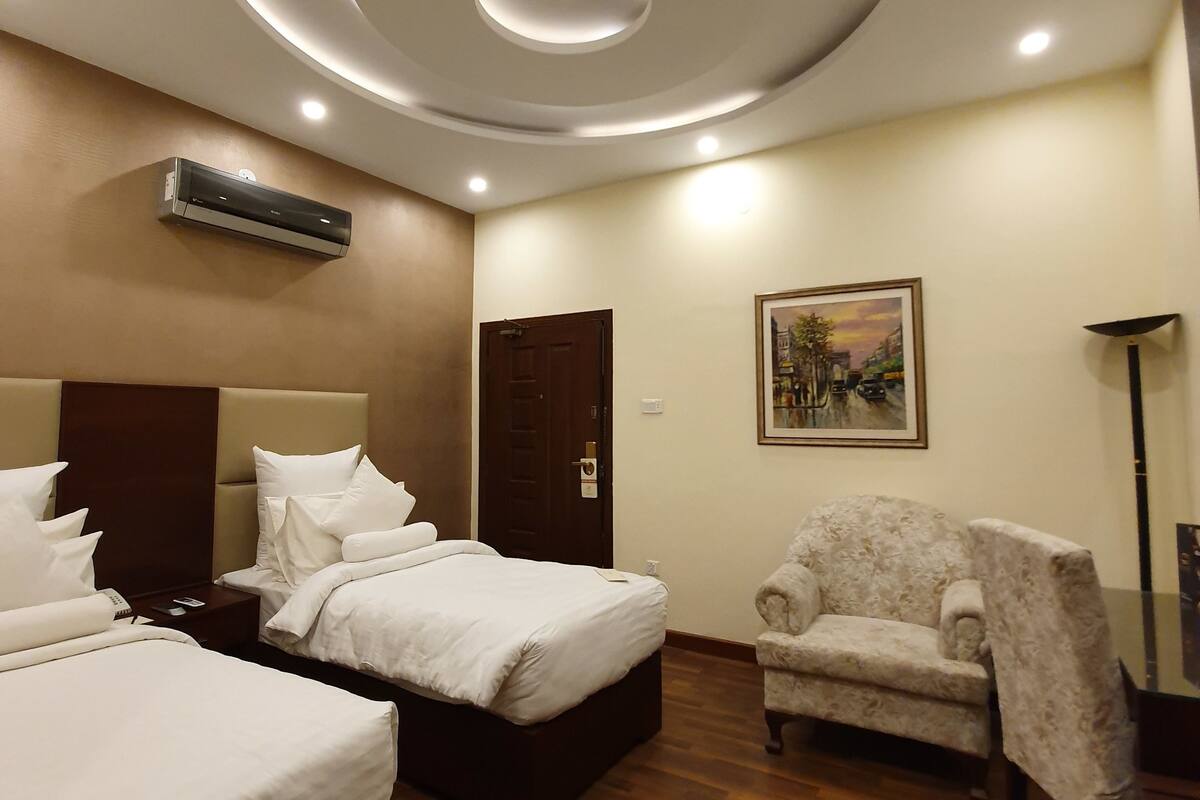 1 phòng ngủ, bộ đồ giường cao cấp, chăn bông, nệm Select Comfort