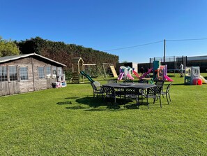 Children’s area - Cosy Annex with secure gated parking (Upwell)