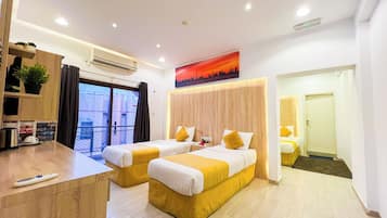 Desk, soundproofing, iron/ironing board, free WiFi