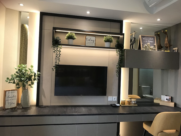Gold Coast PIK Bahama Sea View Apartments Reviews, Deals & Photos 2026 - Expedia Gold Coast PIK Bahama Sea View Apartments Reviews, Deals & Photos 2026 - Expedia