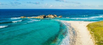 Ridgetop cottage for 2 at Dragon Cay Resort, Mudjin Harbour