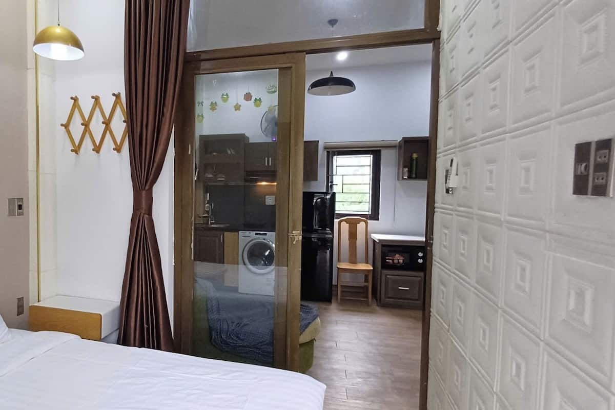Economy Apartment, 1 Double Bed, Mountain View | 1 bedroom, pillow-top beds, in-room safe, individually decorated
