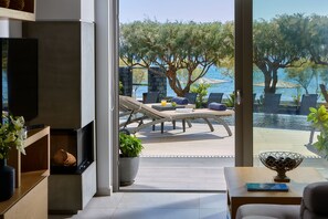 Interior - Moonlight seafront living with private infinity pool and whirlpool (Koutsouras)