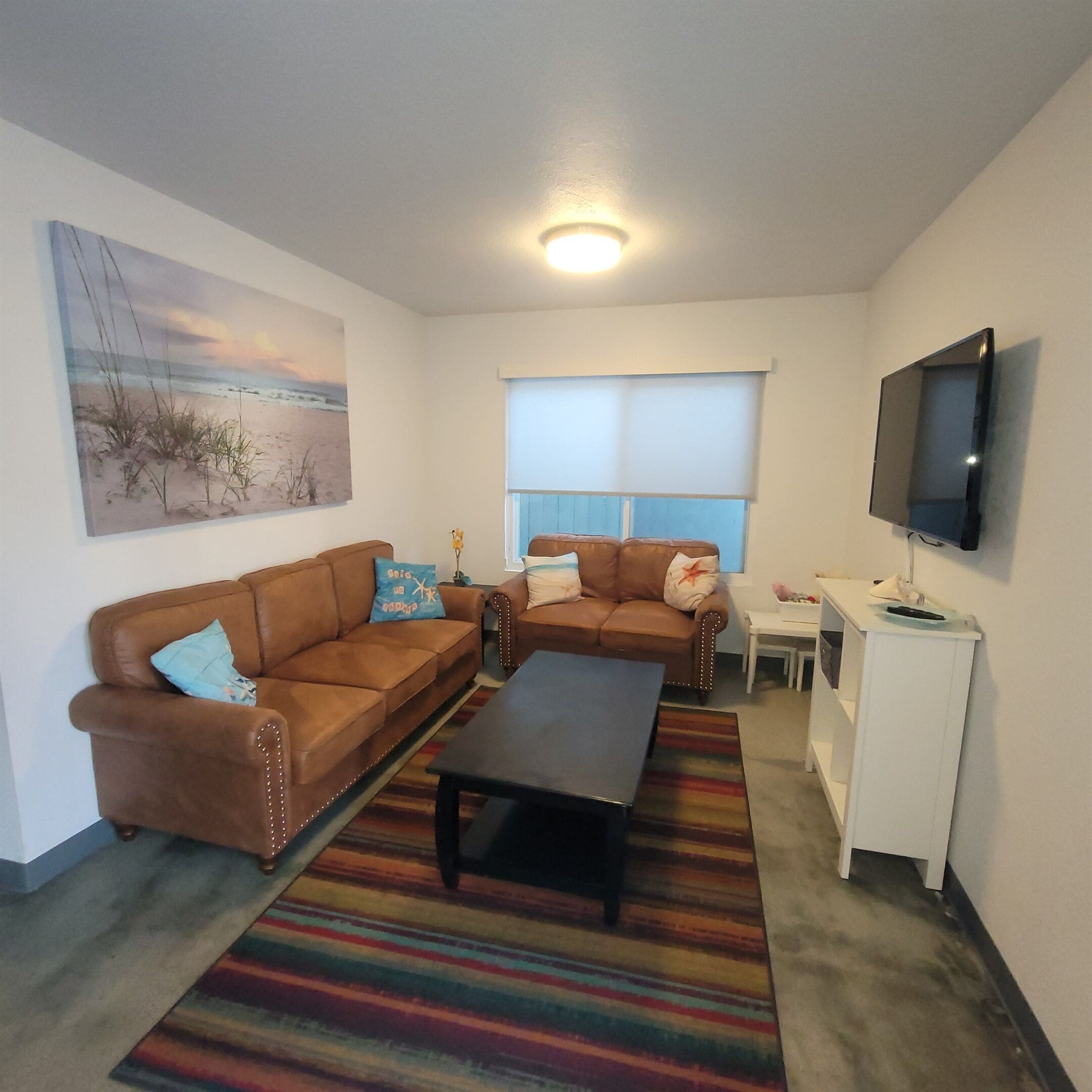 Look stay here 3bd 2b parking,bikes close to beach