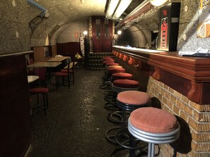 Bar (in der Unterkunft)