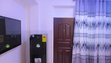 3 bedrooms, individually furnished