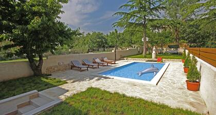 Pool, grill, WiFi, bicycles, table tennis, dishwasher, washing machine