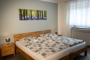 3 bedrooms, iron/ironing board, travel cot, free WiFi