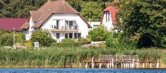 Apartment with balcony and lake view