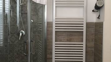 Comfort Double Room, Balcony, Courtyard View | Bathroom | Shower, rainfall showerhead, hair dryer, bidet