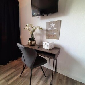 Dobbeltrom – deluxe | Oppholdsområde | TV